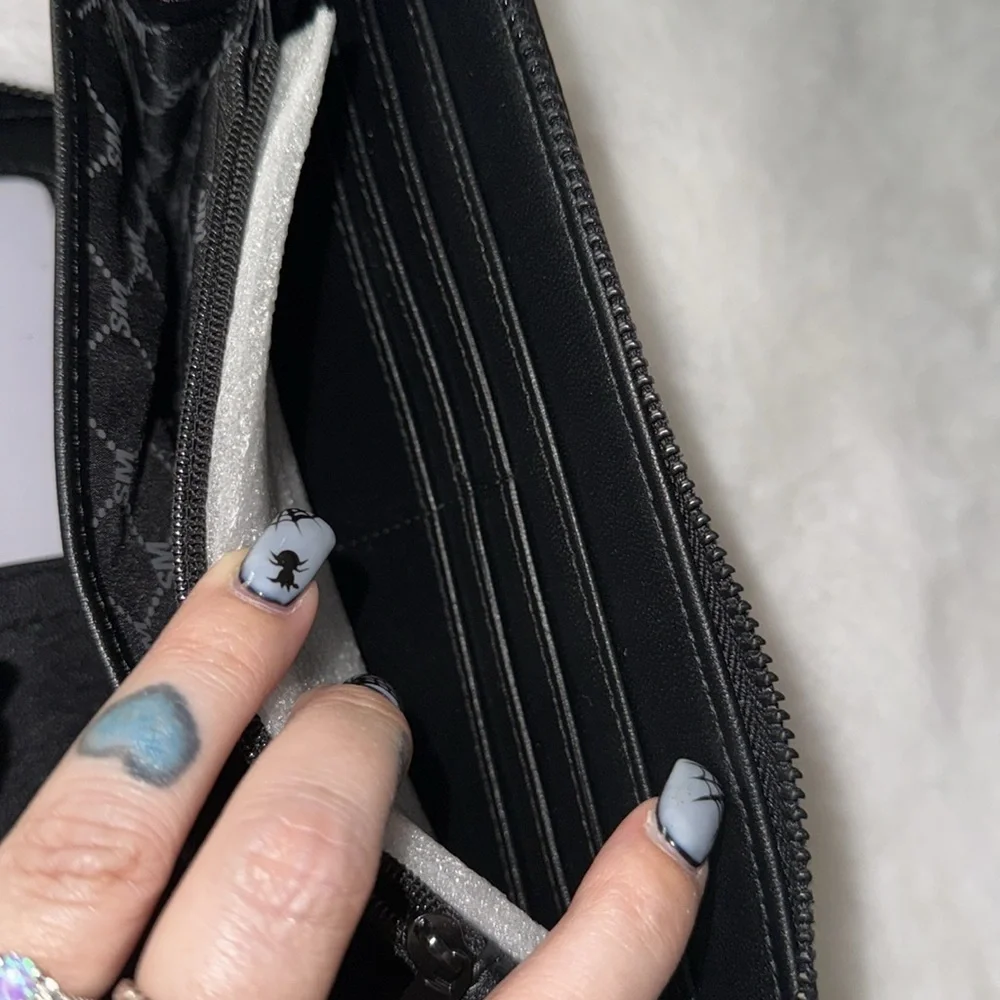 Steve Madden Red Blood Halloween Wallet - Picture 7 of 7